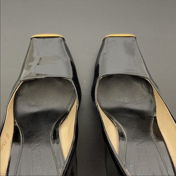 Gorgeous, authentic Alexander McQueen patent heels 38 - Picture 6 of 9
